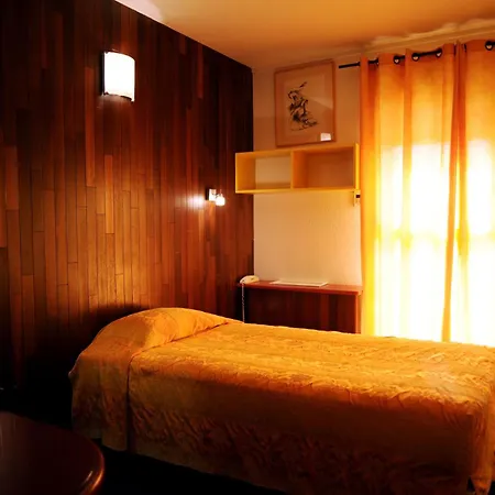 Logis Horus Restaurant Les Bruyeres 3* Toulenne