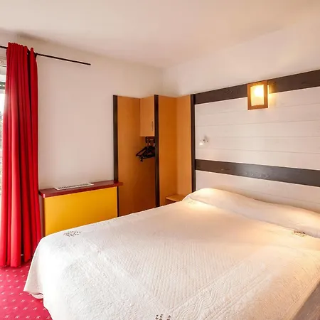 Hotel Logis Horus Restaurant Les Bruyeres 3*