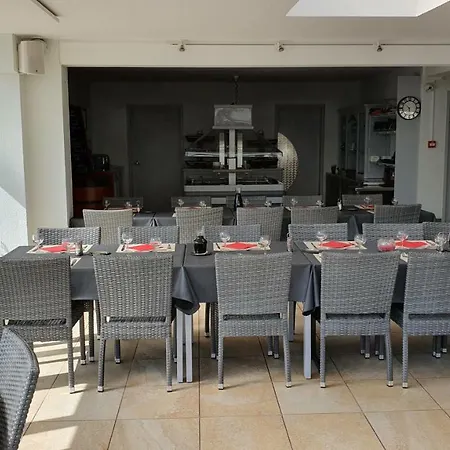 Hotel Logis Horus Restaurant Les Bruyeres Toulenne