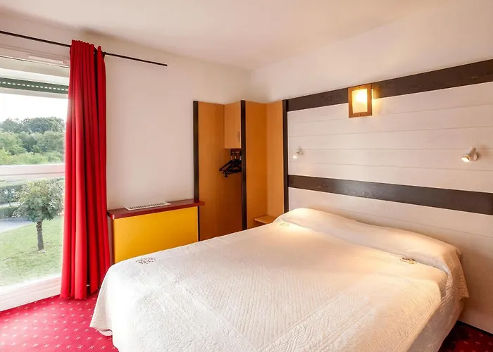 호텔 Restaurant Le Brennus Logis 3*